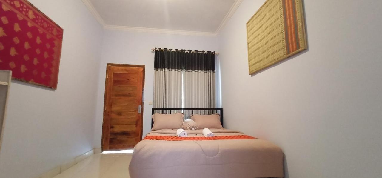 Elisa Homestay Areguling Kuta  Buitenkant foto