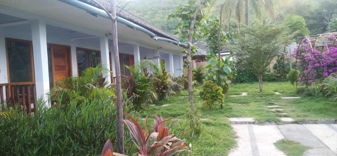 Elisa Homestay Areguling Kuta  Buitenkant foto